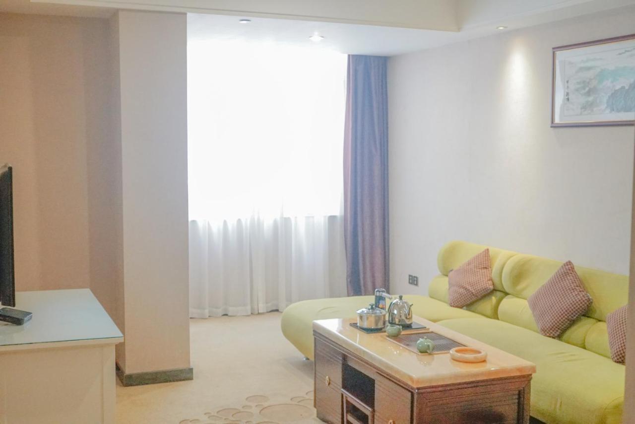 Paco Hotel Tianhe Coach Terminal Metro Satation Guangzhou-Free Shuttle Bus For Canton Fair Exterior foto